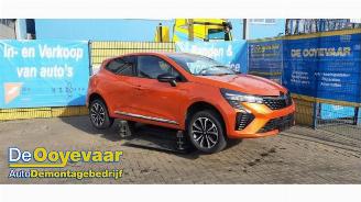 Salvage car Renault Clio Clio V (RJAB), Hatchback 5-drs, 2019 1.0 TCe 90 12V 2024/4