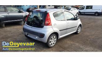 Peugeot 107 107, Hatchback, 2005 / 2014 1.0 12V picture 4