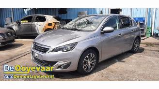 Peugeot 308 308 (L3/L8/LB/LH/LP), Hatchback 5-drs, 2013 / 2021 1.2 12V e-THP PureTech 130 picture 2