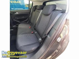 Peugeot 308 308 (L3/L8/LB/LH/LP), Hatchback 5-drs, 2013 / 2021 1.2 12V e-THP PureTech 110 picture 7