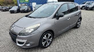 Käytettyjen passenger cars Renault Scenic Renault Scenic III BOSE Edition 2011/6