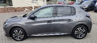 Peugeot 208 Peugeot 208 Allure topgepflegt 61521 km picture 2
