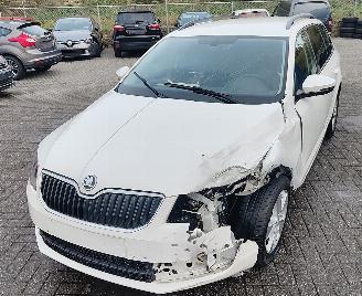 Avarii autoturisme Skoda Octavia Skoda Octavia Combi Ambition 133086 km ! 2015/10