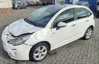 uszkodzony samochody osobowe Citroën C3 Citroën C3 Exclusive pano 1,2 60 kw 2014/10