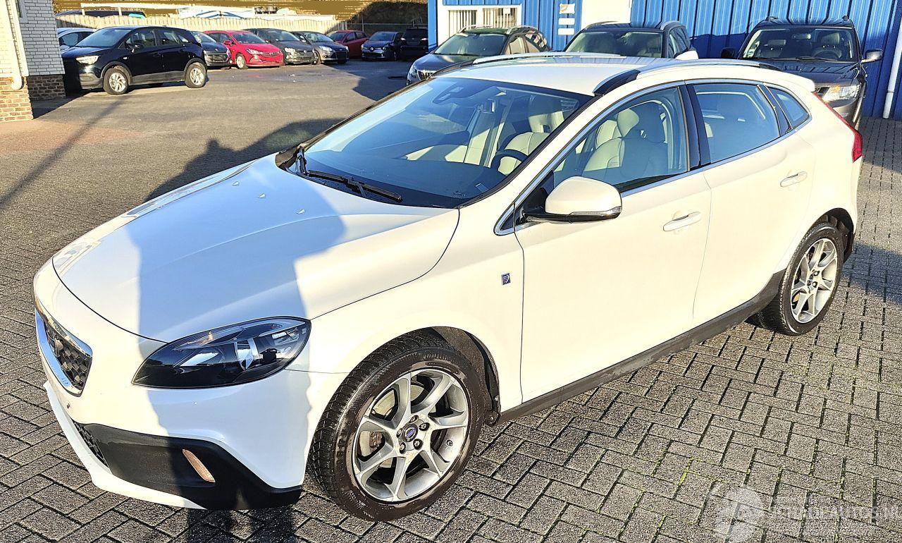 Volvo V-40 Volvo V40 Cross Country Ocean Race