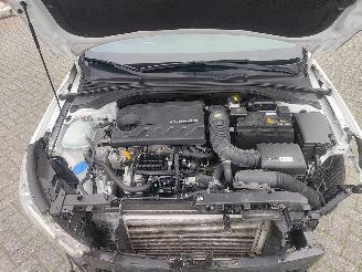 Hyundai I-30 Hyundai i30 Premium automatiek pano leer full options picture 7