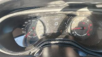 Fiat Tipo Fiat fiat tipo 1,4 navi lichte rijdende schade picture 9