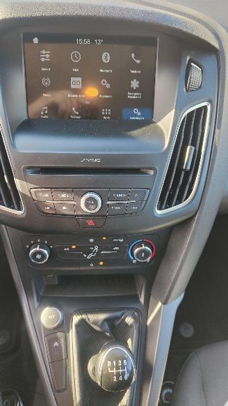 Ford Focus Ford Focus Lim. Cool & Connect picture 10
