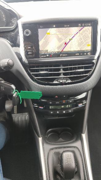 Peugeot 2008 Peugeot 2008 Style topstaat dealer onderhouden picture 9