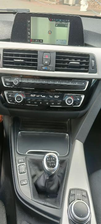BMW 3-serie BMW 318 3 Touring 318 i Advantage picture 10