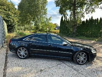 Schadeauto Audi S8  2006/9