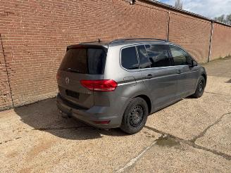 Volkswagen Touran 1.2 TSI 7 Persoons picture 3