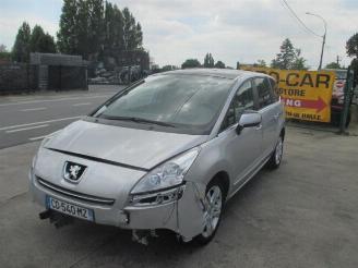 Peugeot 5008  picture 2