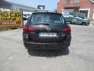 Opel Astra BREAK picture 10