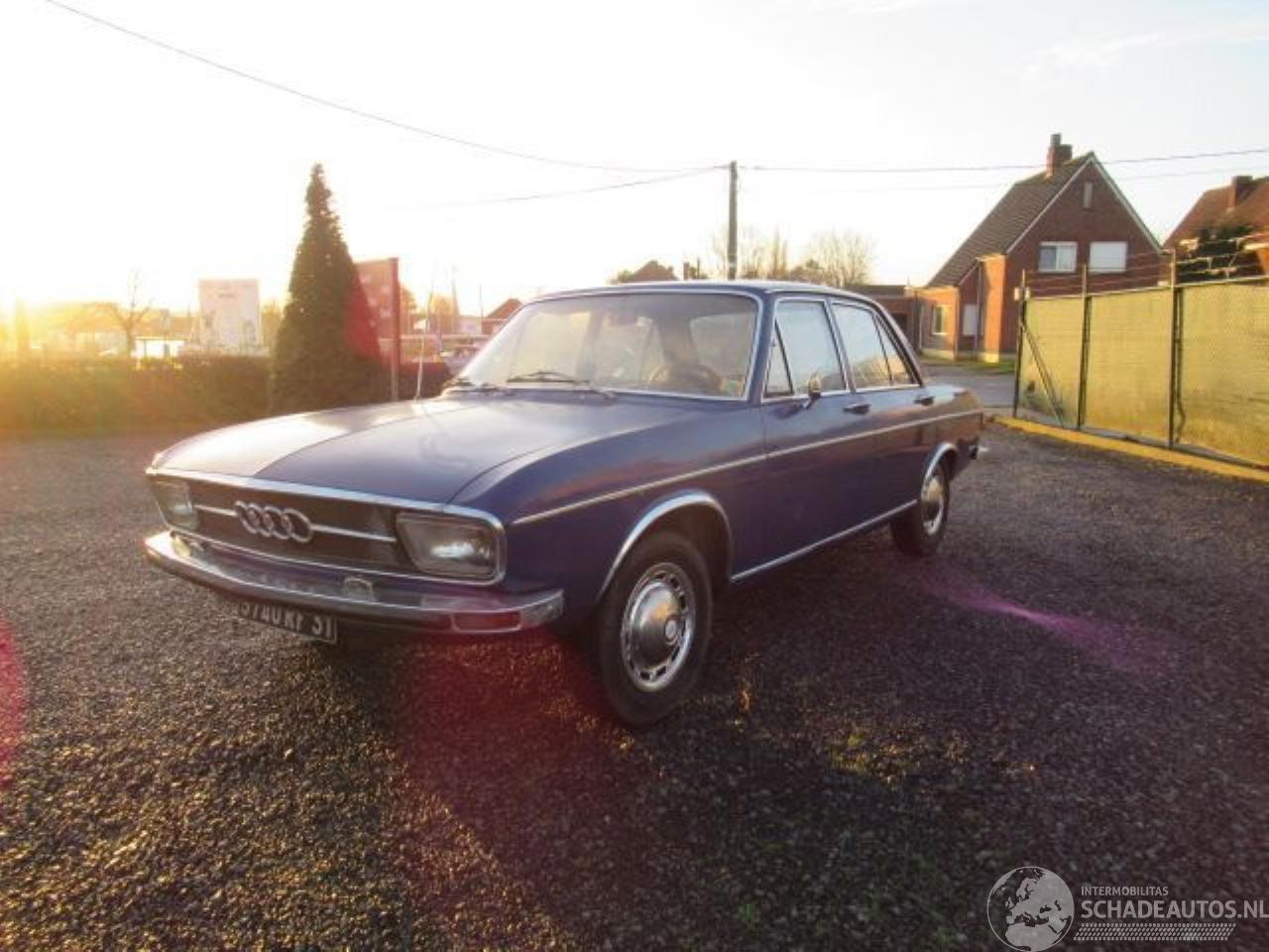 Audi 100 