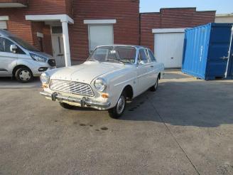 Coche accidentado Ford Taunus  1965/6