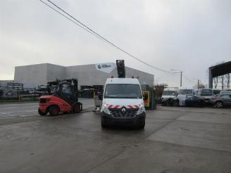 Vaurioauto  commercial vehicles Renault Master HOOGTEWERKER 2017/11