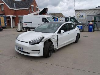 uszkodzony samochody osobowe Tesla Model 3  2021/3