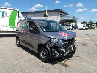 Vaurioauto  passenger cars Citroën Berlingo  2020/1