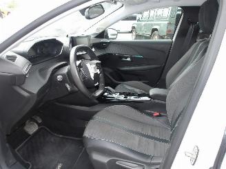 Peugeot 208  picture 17