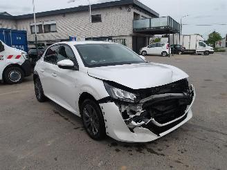 Peugeot 208  picture 3