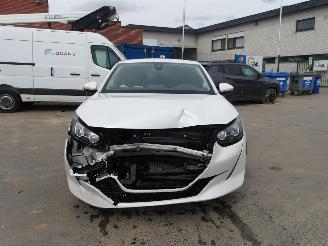 Peugeot 208  picture 2