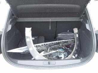 Peugeot 208  picture 22