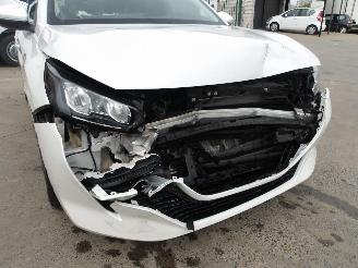 Peugeot 208  picture 10