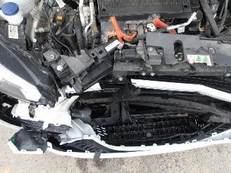 Peugeot 208  picture 16