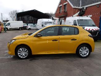 Peugeot 208  picture 8