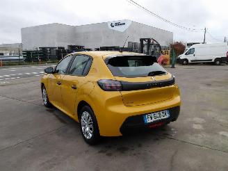 Peugeot 208  picture 7