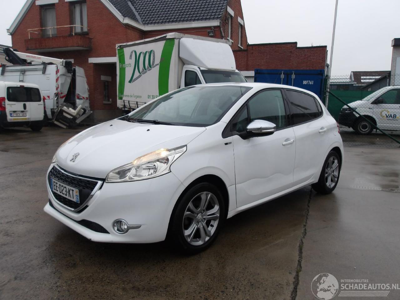 Peugeot 208 STYLE