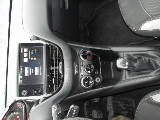 Peugeot 208 STYLE picture 25
