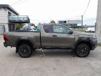 Toyota Hilux INVINCIBLE picture 5