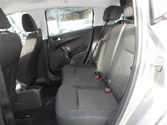 Peugeot 208  picture 22