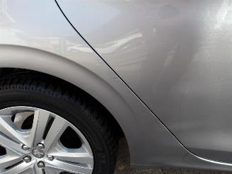 Peugeot 208  picture 10