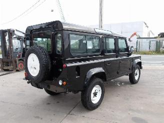 Land Rover Defender 110 picture 6