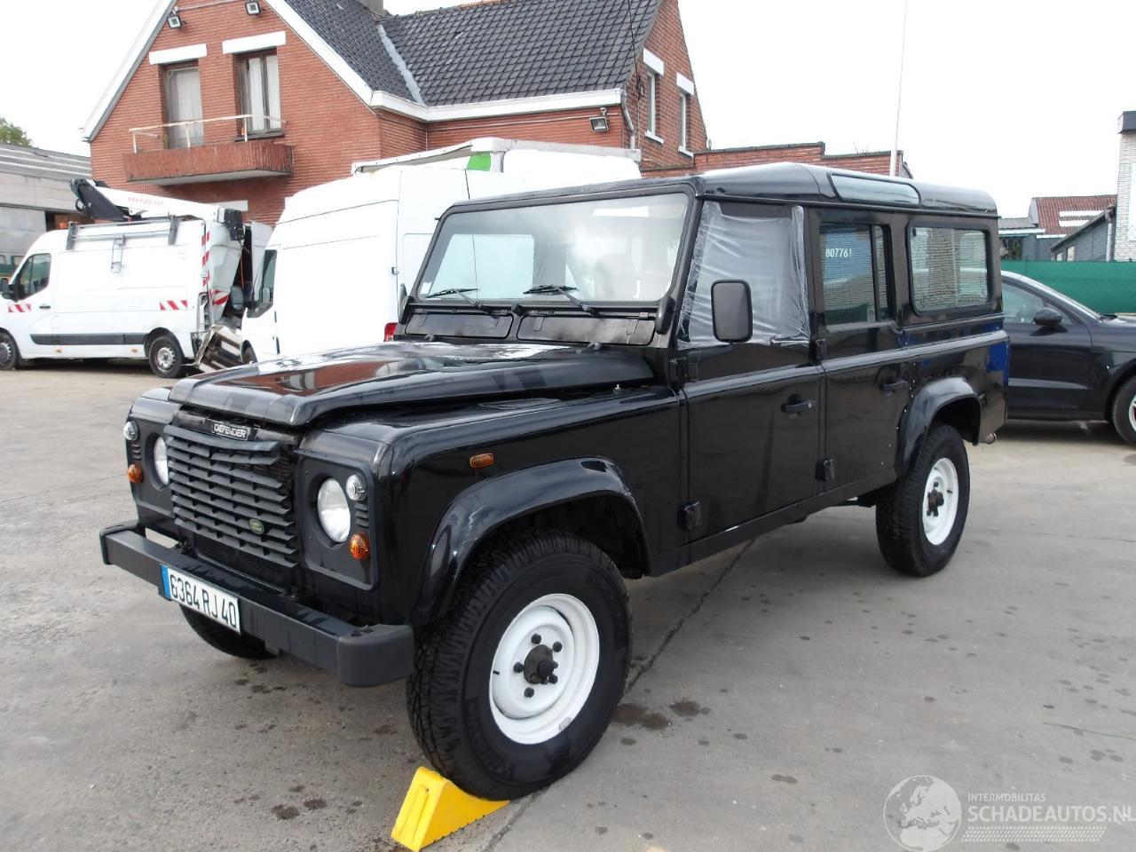 Land Rover Defender 110