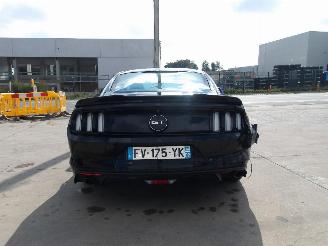 Ford Mustang  picture 7