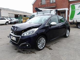 Schadeauto Peugeot 208  2017/2