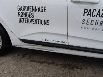 Renault Clio  picture 11