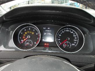 Volkswagen Golf  picture 26