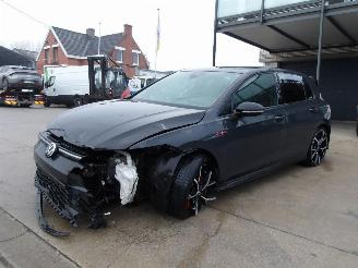 Volkswagen Golf GTI picture 4