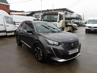 Peugeot 2008 1.2 PURE TECH ALLURE picture 3