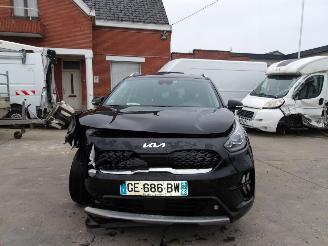 uszkodzony samochody osobowe Kia Niro 1.6 GDI PLUG IN HY 2022/1