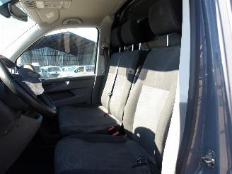 Volkswagen Transporter T6 picture 19