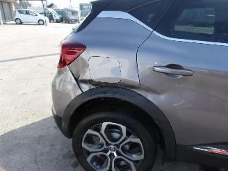 Renault Captur  picture 18