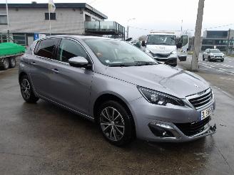 skadebil auto Peugeot 308  2017/3