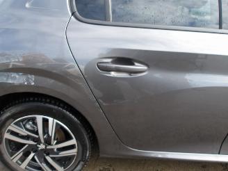 Peugeot 208 1.2 PURE TEC picture 10