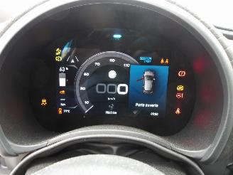 Fiat 500E ABARTH picture 17